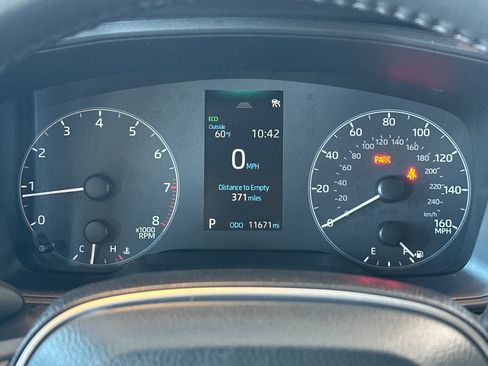 Certified 2025 Toyota Corolla SE w/ Convenience Package image 24