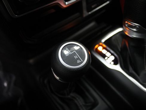 Used 2020 Jeep Gladiator Overland image 42