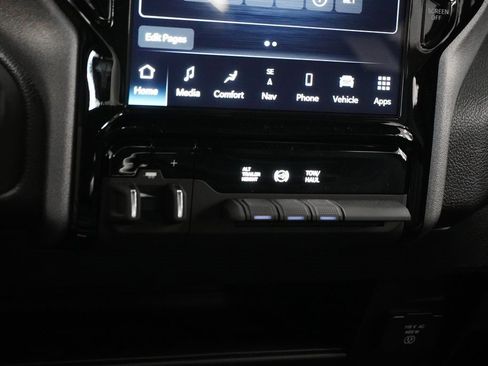 Used 2024 RAM 3500 Tradesman image 31