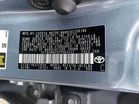 Used 2023 Toyota Corolla LE image 29