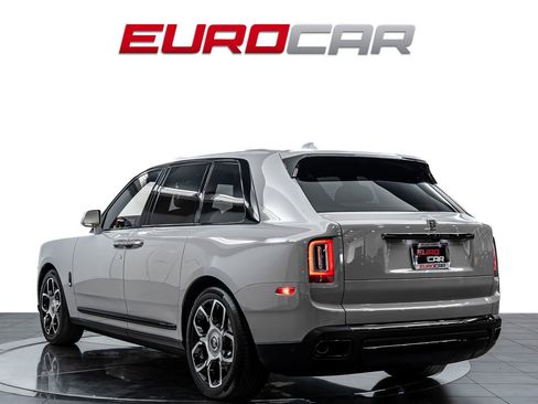 Used 2023 Rolls-Royce Cullinan Black Badge w/ Dark Exterior Package image 4