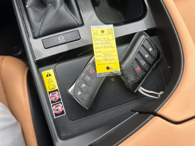 Used 2024 Lexus ES 350 w/ Premium Package FWD image 20