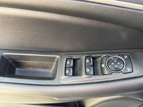 Used 2024 Ford Edge SEL AWD/4WD image 9