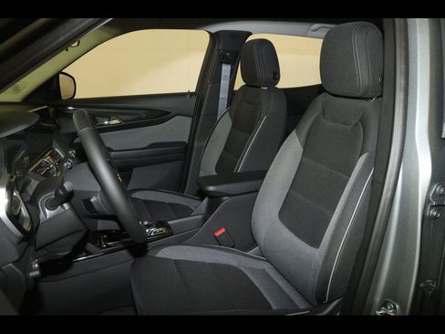 New 2026 Chevrolet TrailBlazer LT w/ LT Cold Weather Package image 18