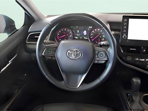 Used 2022 Toyota Camry XSE image 13
