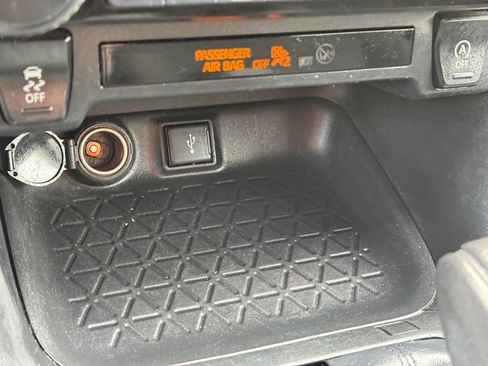 Used 2022 Toyota RAV4 LE image 37