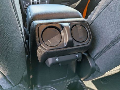 Used 2025 Jeep Wrangler Unlimited Sport AWD/4WD image 28