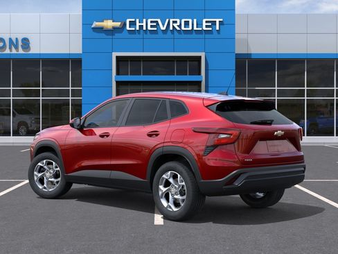 New 2026 Chevrolet Trax LS w/ LS Convenience Package FWD image 4