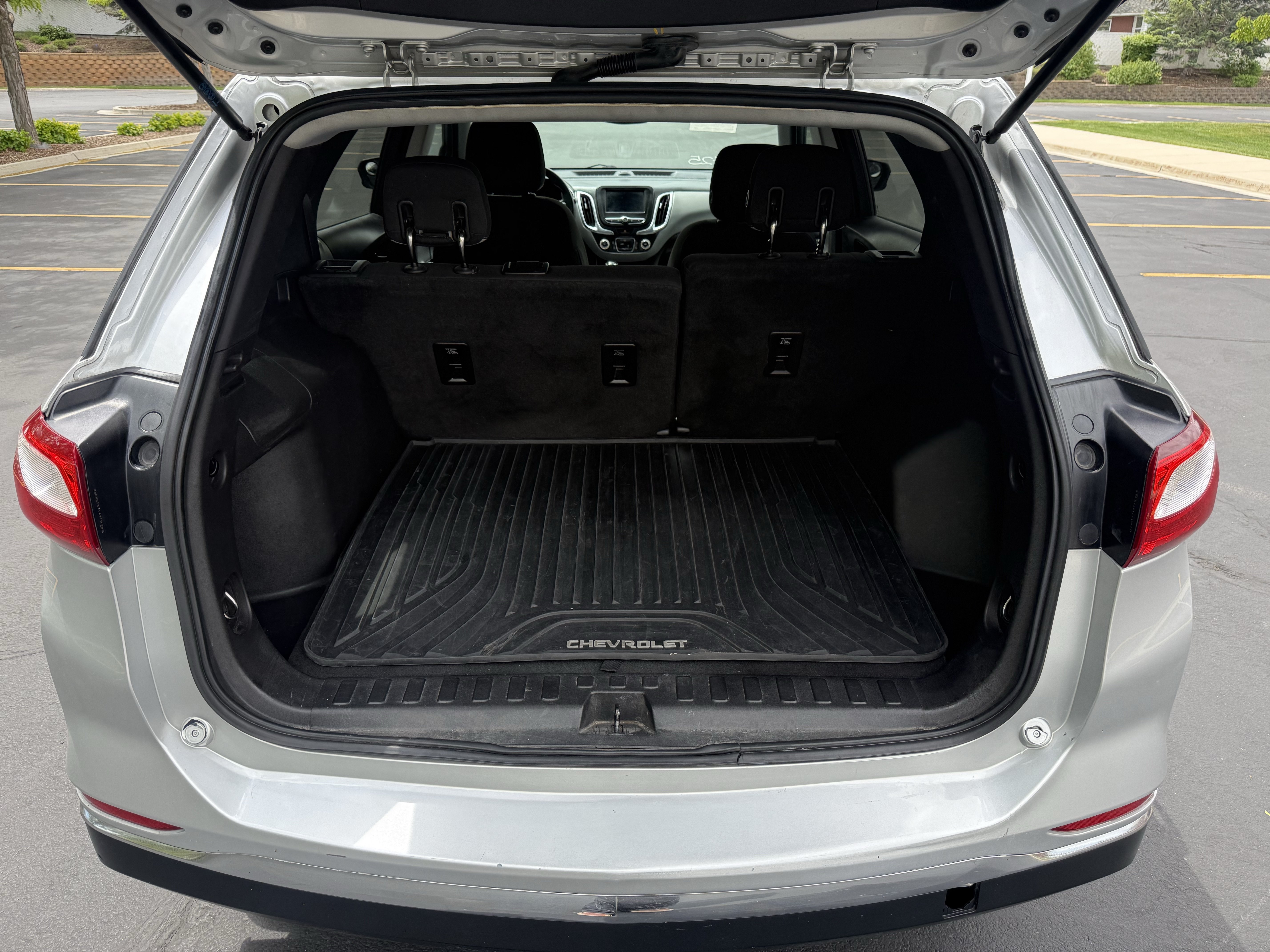 Used 2019 Chevrolet Equinox LS AWD/4WD image 18