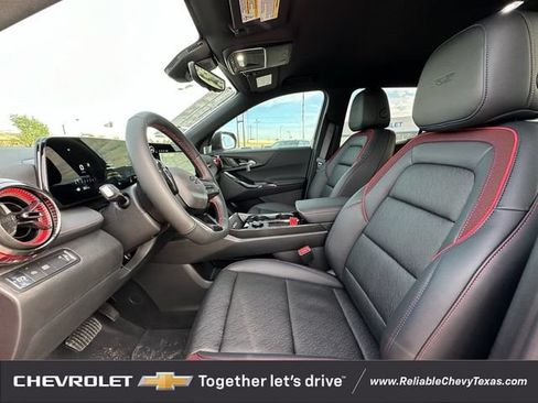 Used 2027 Chevrolet Equinox RS FWD image 25