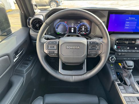 Used 2025 Toyota Land Cruiser Hybrid 5D Wagon 4WD PREMIUM w/ Premium Package image 6