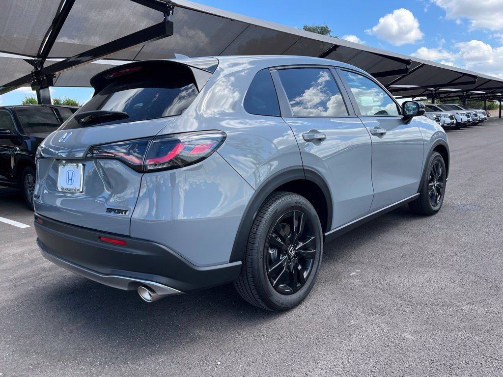 Certified 2027 Honda HR-V Sport image 4