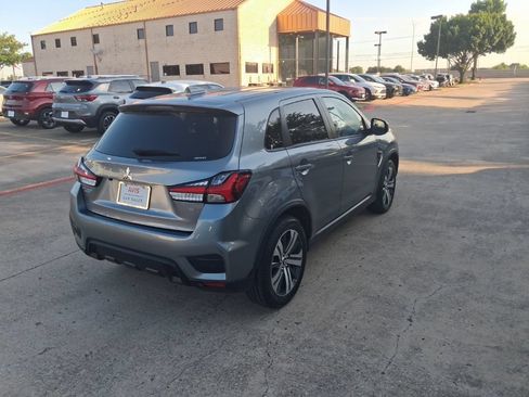 Used 2025 Mitsubishi Outlander Sport SE AWD/4WD image 7