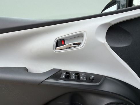 Used 2018 Toyota Prius Prime Advanced FWD image 22