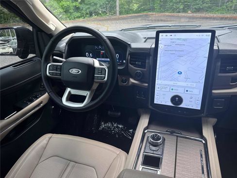 Used 2024 Ford Expedition Limited RWD image 14