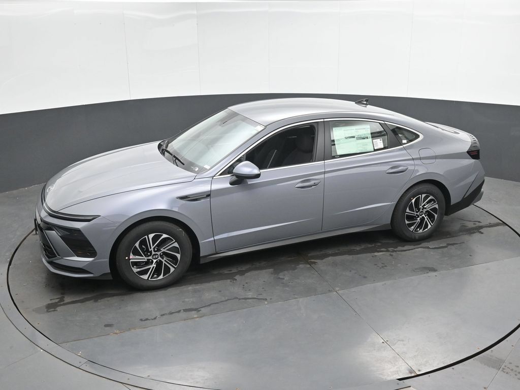 New 2026 Hyundai Sonata Blue FWD image 17