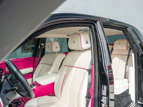 Used 2023 Rolls-Royce Phantom Sedan image 55