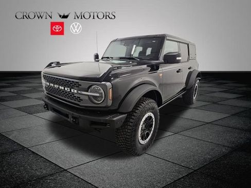 Used 2024 Ford Bronco Badlands image 3