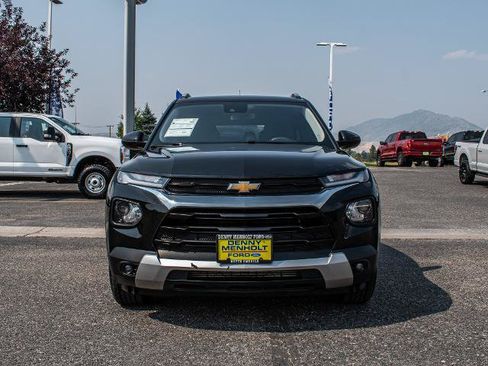 Used 2022 Chevrolet TrailBlazer LT AWD/4WD image 2