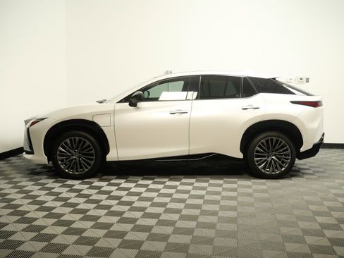 Used 2023 Lexus RZ 450e Premium w/ Accessory Package (2T) AWD/4WD image 5
