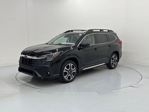 New 2026 Subaru Ascent Limited image 2