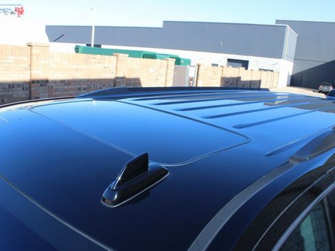 Used 2019 GMC Yukon XL SLT w/ Open Road Package image 4