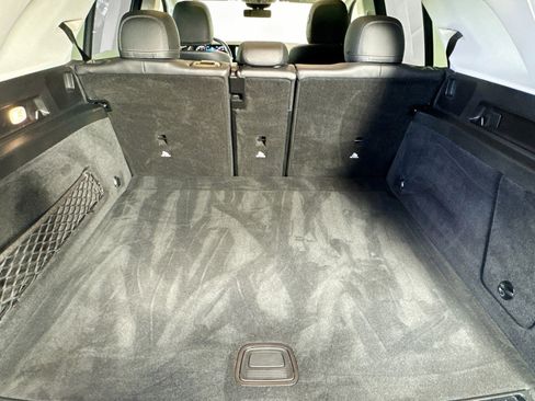 Used 2022 Mercedes-Benz GLE 350 GLE 350 4MATIC SUV w/ Premium Package image 25