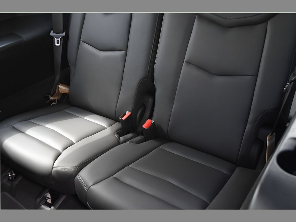 New 2025 Cadillac XT6 Luxury FWD image 15