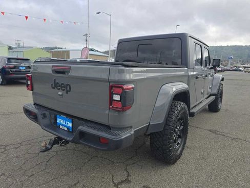 Used 2021 Jeep Gladiator Sport image 5