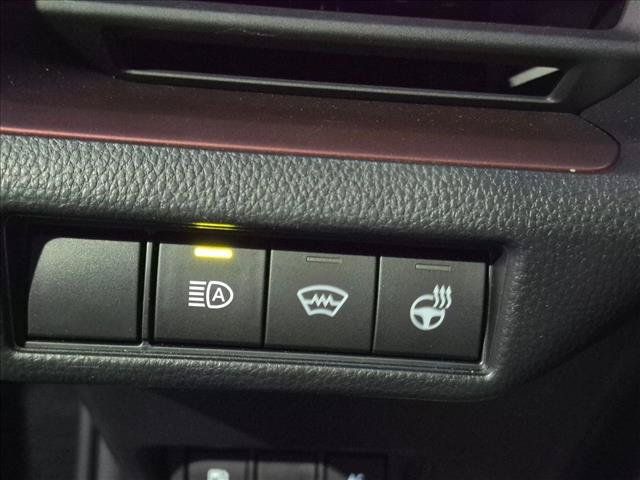 Used 2026 Toyota Prius Plug-In Hybrid FWD image 3