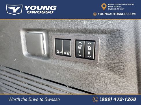 Used 2023 Chevrolet Tahoe Z71 w/ Luxury Package AWD/4WD image 35