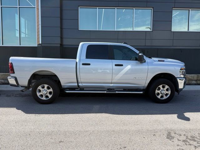 Used 2026 RAM 2500 Big Horn AWD/4WD image 2