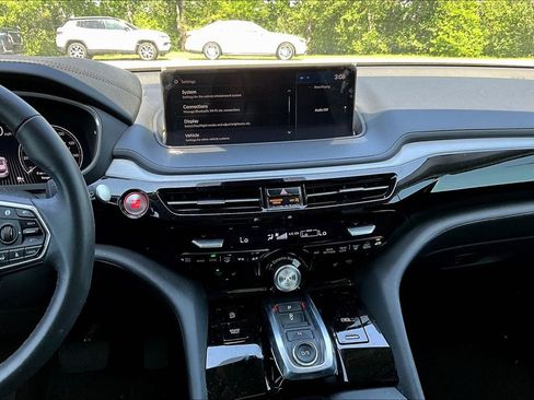 Used 2024 Acura MDX SH-AWD w/ Technology Package image 8