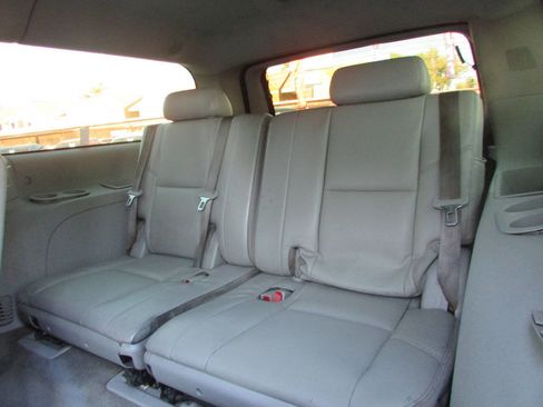 Used 2010 GMC Yukon XL SLT image 22