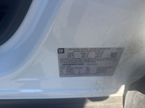 Used 2023 Buick Envision Essence image 9