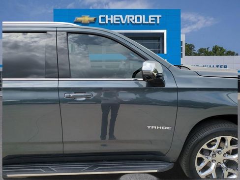 Used 2021 Chevrolet Tahoe Premier w/ Premium Package 2 RWD image 36