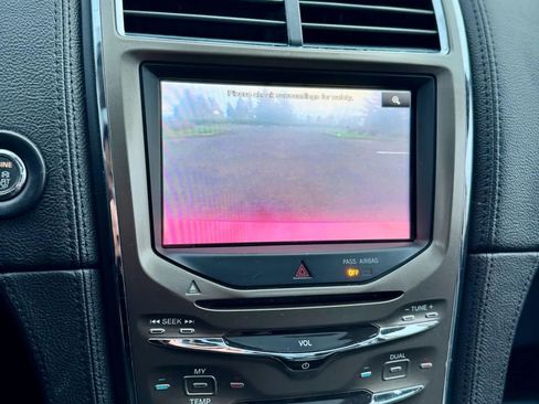 Used 2012 Lincoln MKX AWD image 8