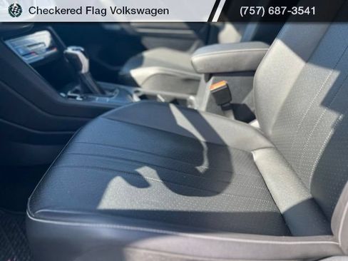 Used 2022 Volkswagen Tiguan SE R-Line FWD image 21