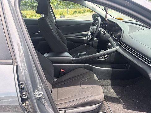 Used 2024 Hyundai Elantra SEL FWD image 19