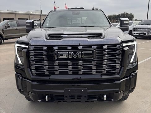 Used 2024 GMC Sierra 3500 Denali Ultimate image 1