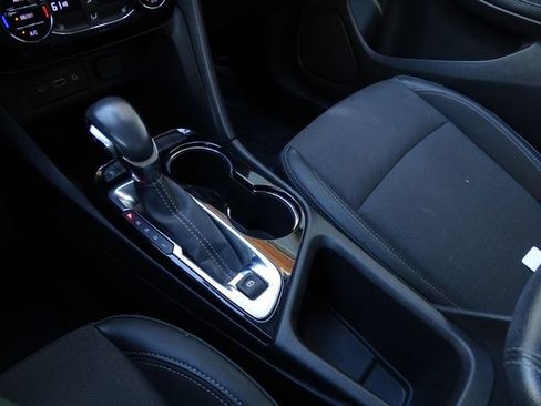 Used 2022 Buick Encore GX Select image 37