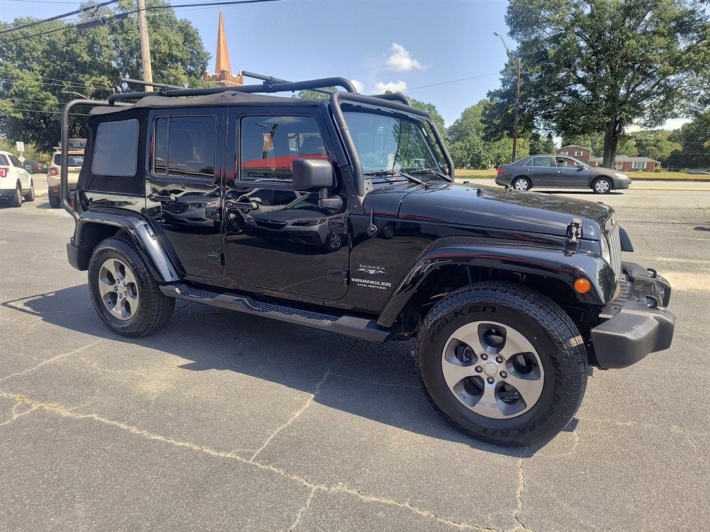 Used 2017 Jeep Wrangler Unlimited Sahara w/ Max Tow Package AWD/4WD image 7