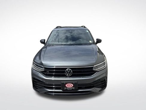 Used 2022 Volkswagen Tiguan SE R-Line AWD/4WD image 3