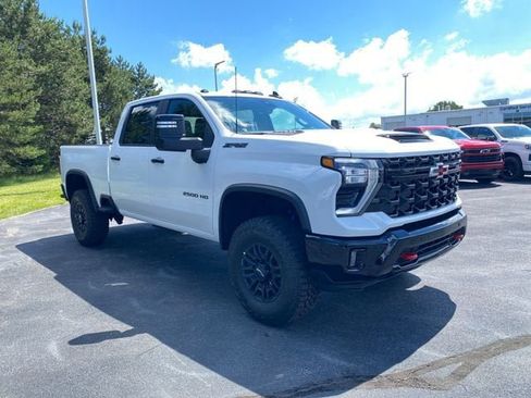 New 2026 Chevrolet Silverado 2500 ZR2 w/ LPO, Dark Essentials Package AWD/4WD image 8