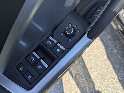 New 2025 Audi Q3 2.0T Premium image 12