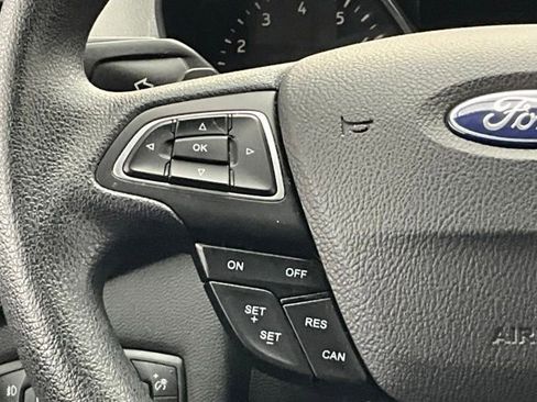 Used 2017 Ford Escape SE w/ SE Cold Weather Package AWD/4WD image 16