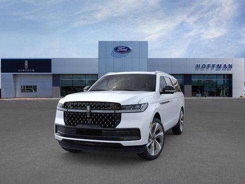 New 2025 Lincoln Navigator L Black Label image 2