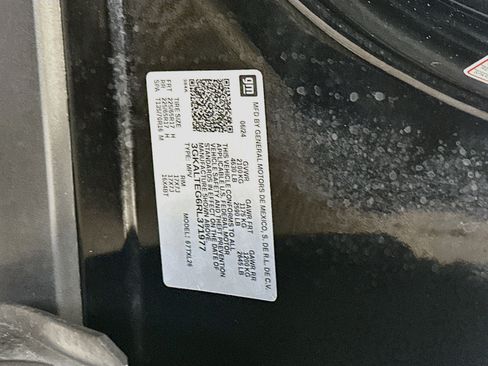 Used 2024 GMC Terrain SLE AWD/4WD image 12