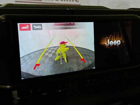 Used 2024 Jeep Wrangler Unlimited Rubicon 4xe w/ Technology Group AWD/4WD image 7