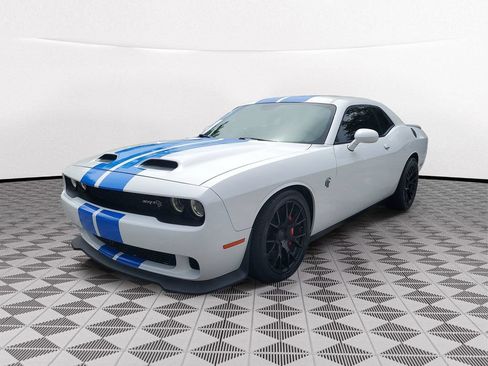 Used 2020 Dodge Challenger SRT Hellcat w/ Plus Package RWD image 3